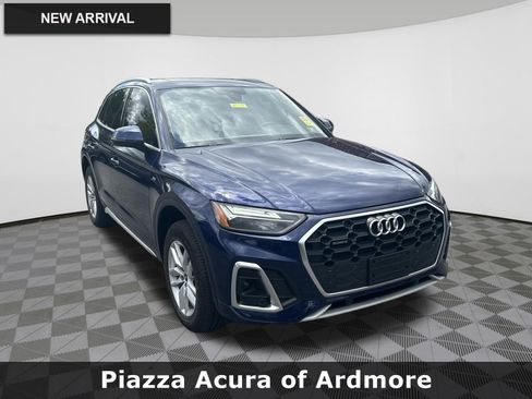 Used 2023 Audi Q5 2.0T Premium w/ Convenience Package AWD/4WD image 1