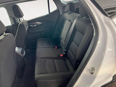 Used 2023 GMC Terrain SLE w/ Driver Convenience Package image 11