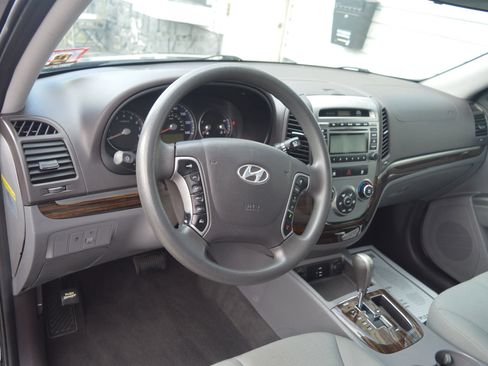 Used 2011 Hyundai Santa Fe GLS image 29