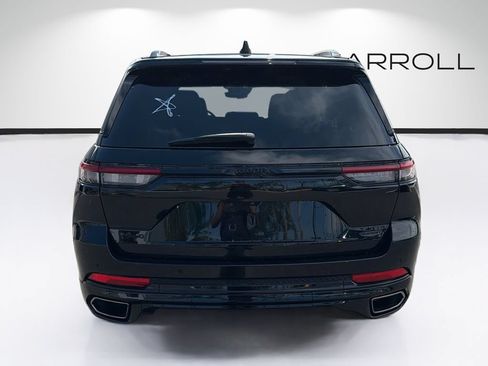 Used 2025 Jeep Grand Cherokee Summit w/ Obsidian Package AWD/4WD image 4