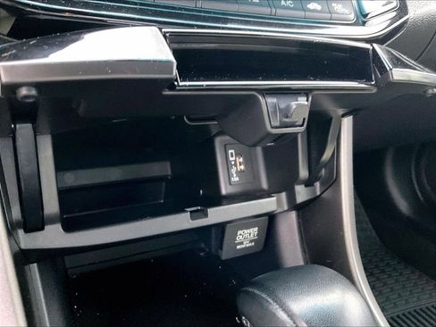 Used 2017 Honda Accord EX-L image 25