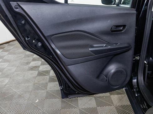 Used 2022 Nissan Kicks S FWD image 37