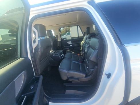 Used 2025 Ford Expedition Max Active image 6