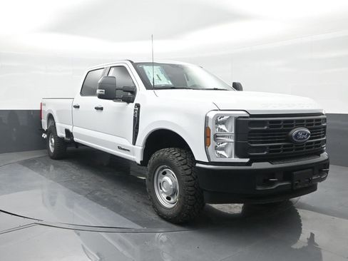 New 2025 Ford F250 XL w/ XL Off-Road Package image 8