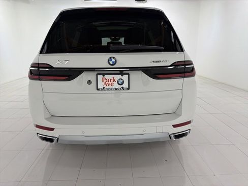 Used 2025 BMW X7 xDrive40i w/ Parking Assistance Package image 52
