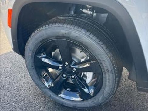 New 2026 Jeep Grand Cherokee L Limited image 52