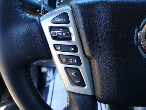 Used 2021 Nissan Titan SV w/ SV Convenience Package image 13