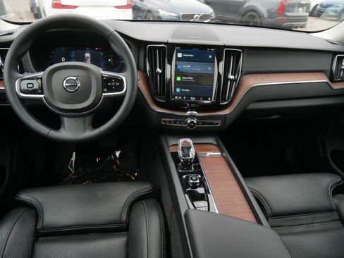 Used 2023 Volvo XC60 T8 Ultimate w/ Climate Package image 13