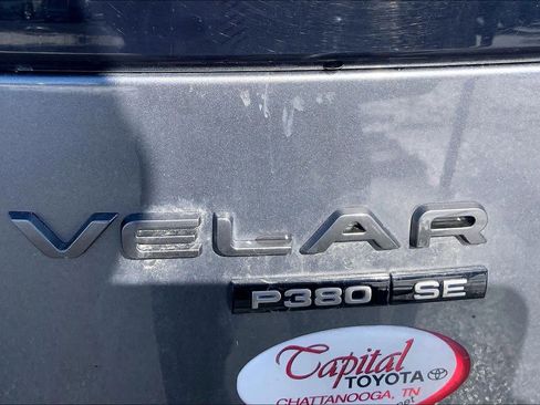 Used 2018 Land Rover Range Rover Velar R-Dynamic SE image 31