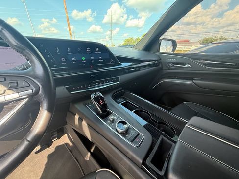 Used 2024 Cadillac Escalade Sport AWD/4WD image 15