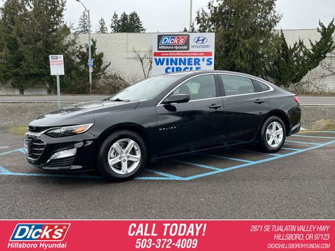 Used 2022 Chevrolet Malibu LT image 1