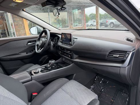Used 2023 Nissan Rogue SV AWD/4WD image 21