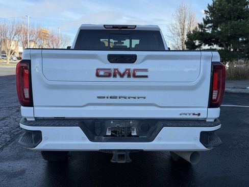 Used 2022 GMC Sierra 2500 AT4 w/ AT4 Preferred Package image 5