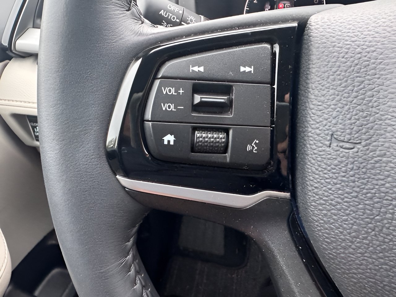 Used 2025 Honda Odyssey Touring image 19