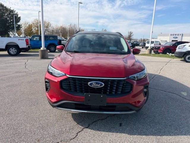 Used 2026 Ford Escape Platinum w/ Premium Technology Package AWD/4WD image 3
