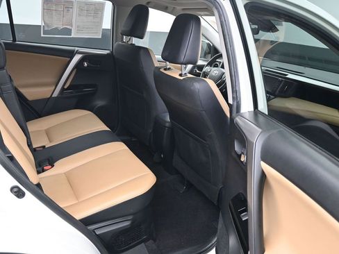 Used 2016 Toyota RAV4 Limited image 15