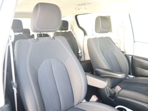 Used 2024 Chrysler Voyager LX FWD image 53