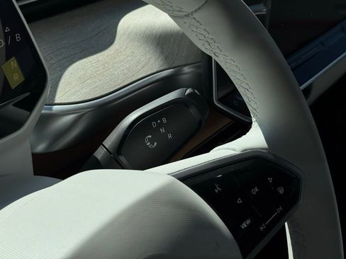 New 2025 Volkswagen ID. Buzz 1st Edition image 19