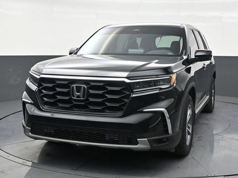 Used 2025 Honda Pilot EX-L image 8