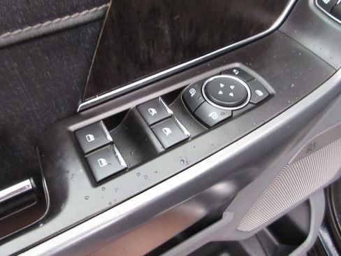 Used 2021 Ford F150 Lariat w/ Max Trailer Tow Package image 11