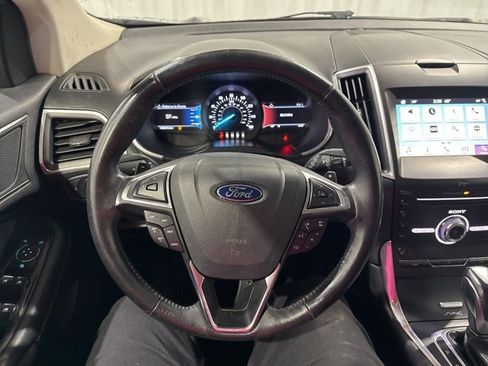 Used 2017 Ford Edge Titanium image 22