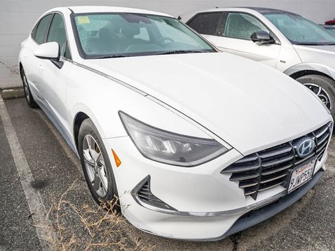 Used 2021 Hyundai Sonata SE image 2