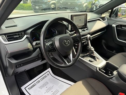 Used 2025 Toyota RAV4 SE AWD/4WD image 25