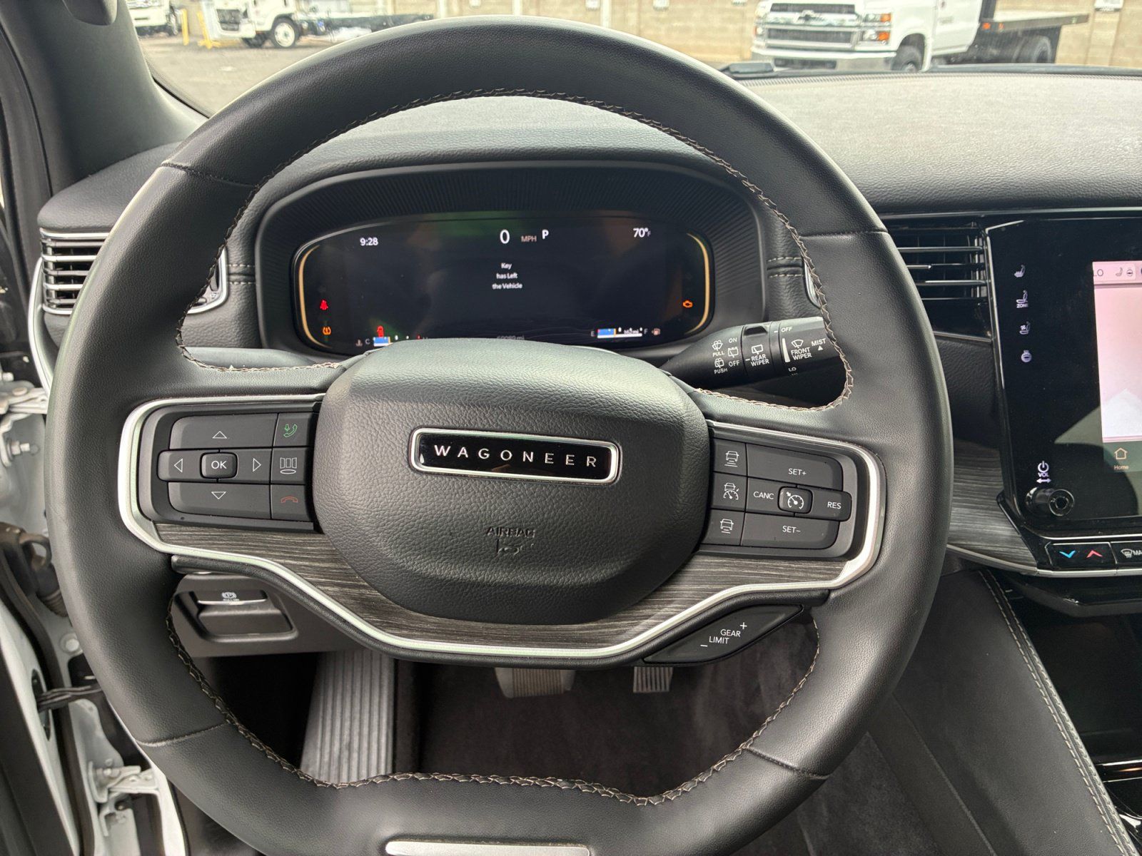 Used 2024 Jeep Wagoneer Series II AWD/4WD image 17