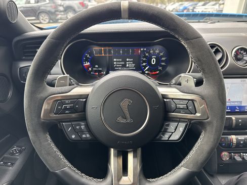 Used 2022 Ford Mustang Shelby GT500 w/ Technology Package image 18