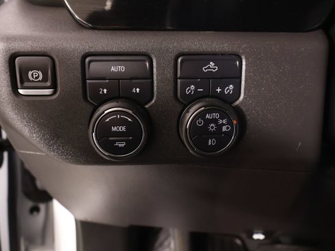 Used 2025 Chevrolet Silverado 1500 RST AWD/4WD image 8