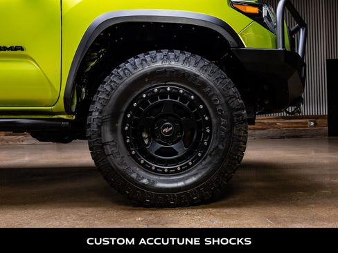 Used 2022 Toyota Tacoma TRD Pro AWD/4WD image 11