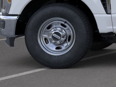 New 2023 Ford F250 XL w/ XL Chrome Package image 19