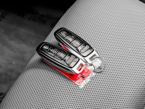 Used 2021 Audi SQ8 Prestige image 56