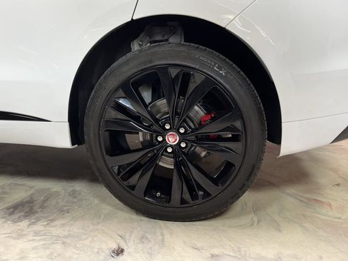 Used 2018 Jaguar F-PACE S AWD/4WD image 31