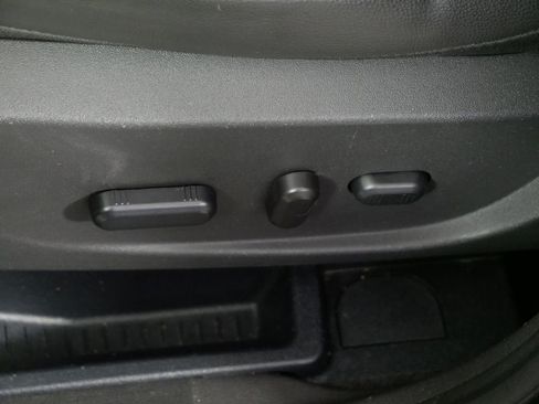 Used 2017 Ford Escape SE w/ SE Leather Comfort Package image 22