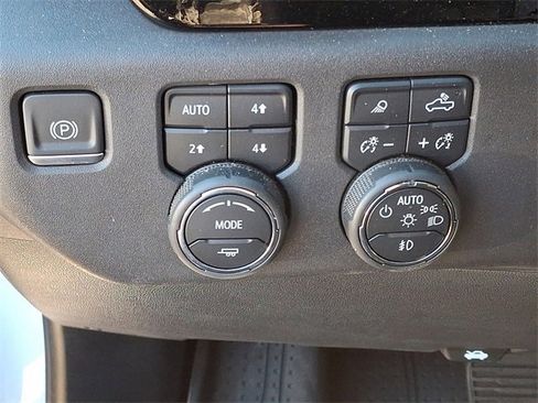 Used 2024 Chevrolet Silverado 1500 High Country w/ High Country Premium Package image 22