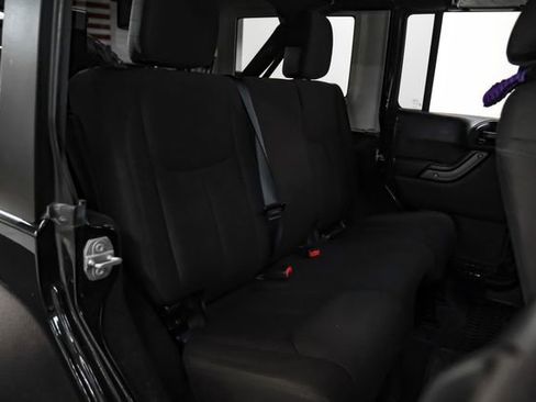 Used 2016 Jeep Wrangler Unlimited Sport image 33