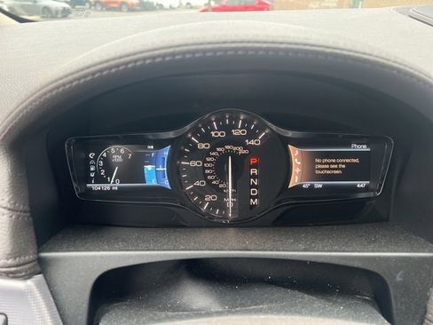 Used 2012 Lincoln MKX FWD image 11