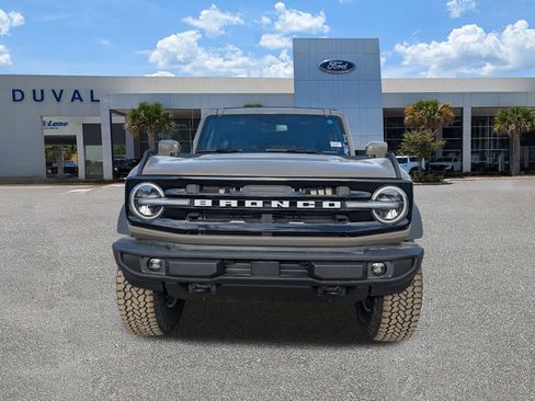 New 2025 Ford Bronco Outer Banks w/ Sasquatch Package image 9