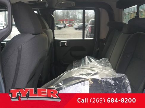 New 2026 Jeep Gladiator Sport image 42