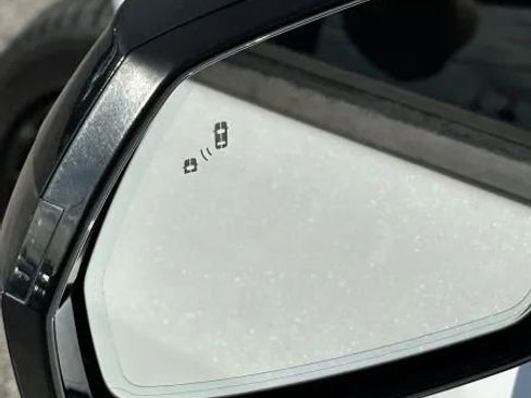 Used 2018 Genesis G80 3.3T Sport image 11