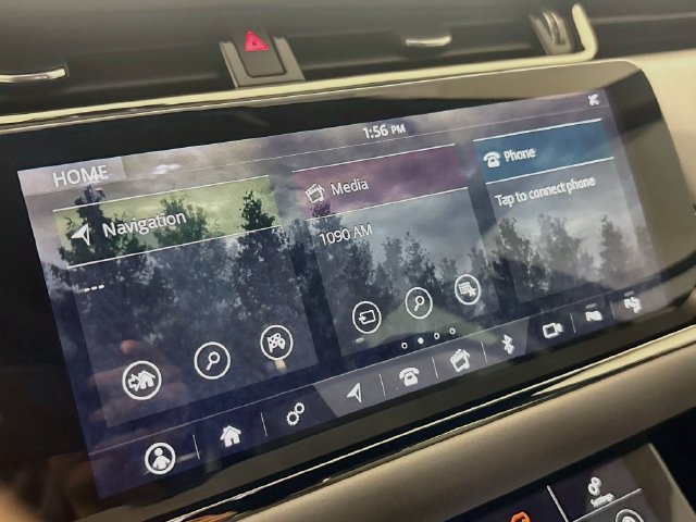 Used 2020 Land Rover Range Rover Evoque First Edition AWD/4WD image 15
