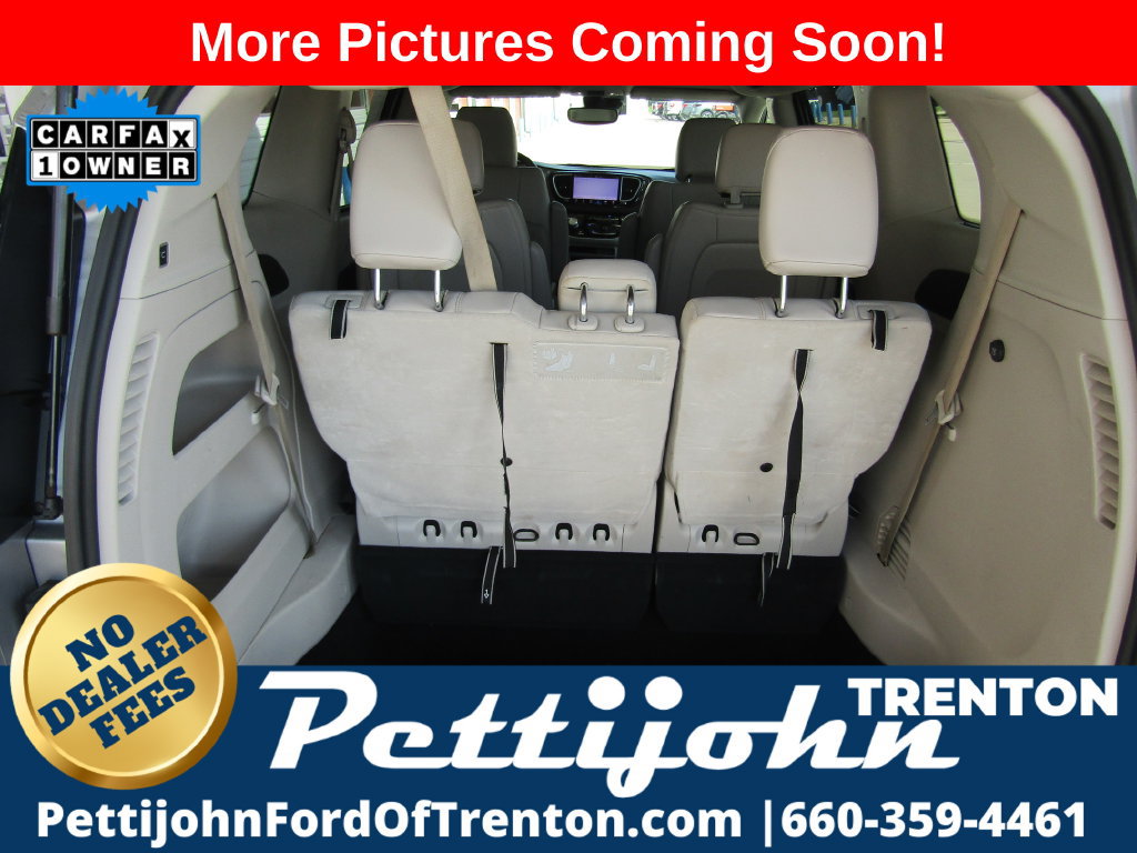 Used 2021 Chrysler Pacifica Touring-L FWD image 34