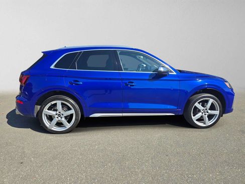 Used 2022 Audi SQ5 Premium Plus w/ Premium Plus Package AWD/4WD image 2