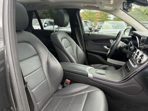 Certified 2021 Mercedes-Benz GLC 300 4MATIC w/ Premium Package image 28