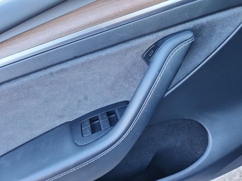 Used 2023 Tesla Model Y Long Range image 16