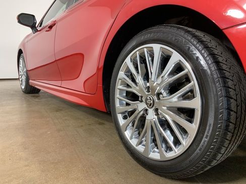 Used 2020 Toyota Camry SE image 15