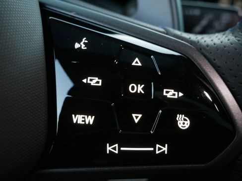 Used 2024 Volkswagen Golf R image 28