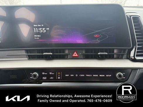 Used 2023 Kia Sportage EX image 11