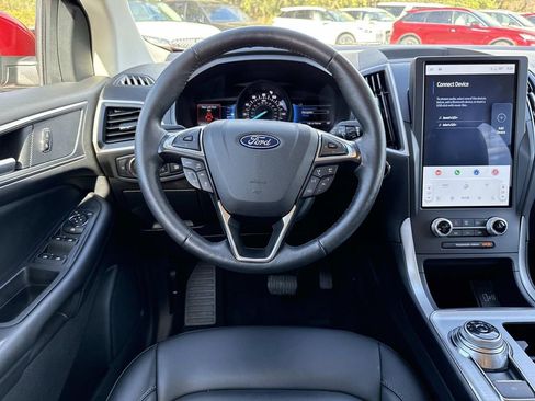 Used 2022 Ford Edge SEL w/ Convenience Package image 17